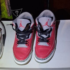 Jordan 3 Mens Size 10 Sneakers
